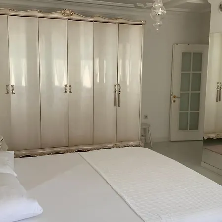 Antalya'nin Kalbinde Bueyueleyici Bir Siginak Apartmán Antalya