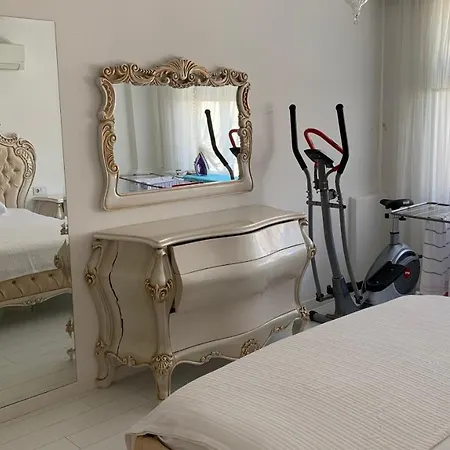 Antalya'nin Kalbinde Bueyueleyici Bir Siginak Antalya