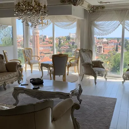 Antalya'nin Kalbinde Bueyueleyici Bir Siginak Appartamento Antalia